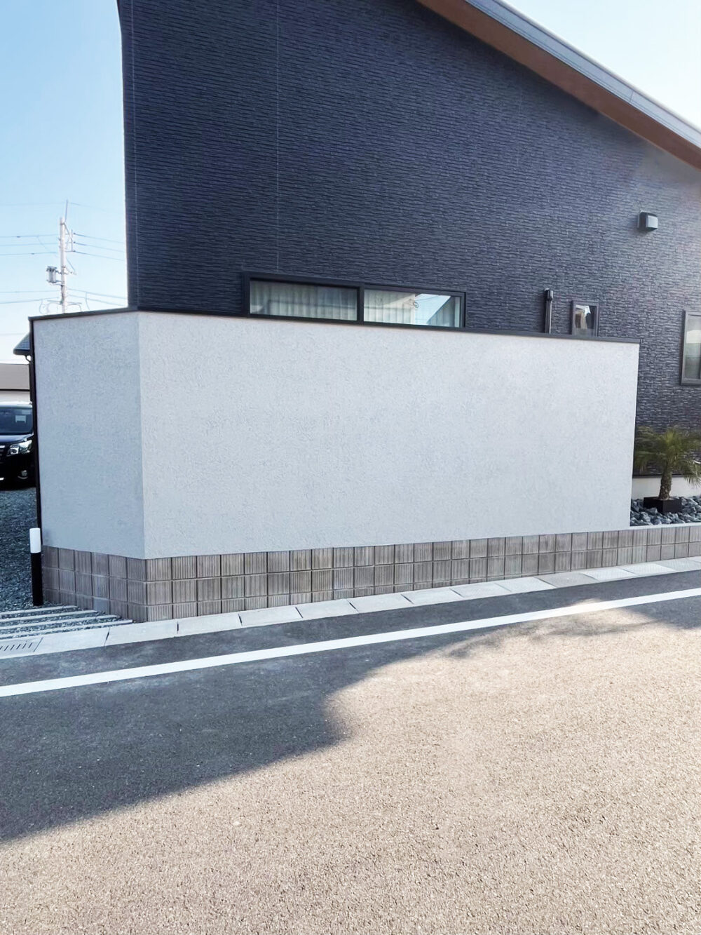 目隠し塀で室内のプライベートを守る｜グランドアートウォール