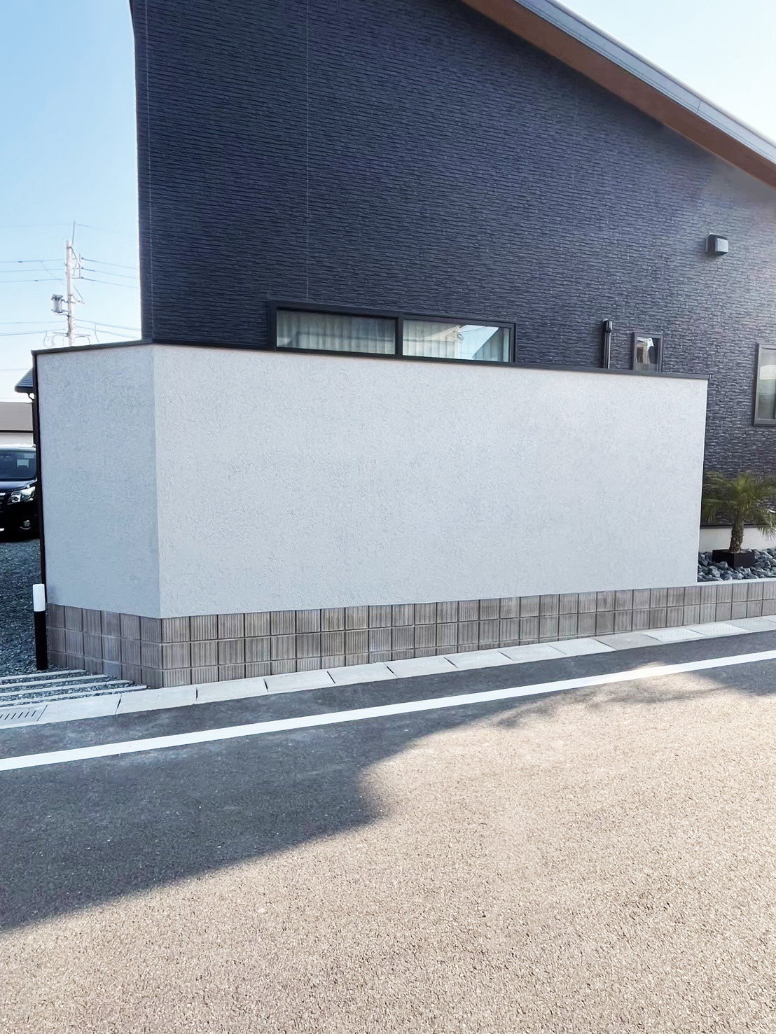 目隠し塀で室内のプライベートを守る｜グランドアートウォール